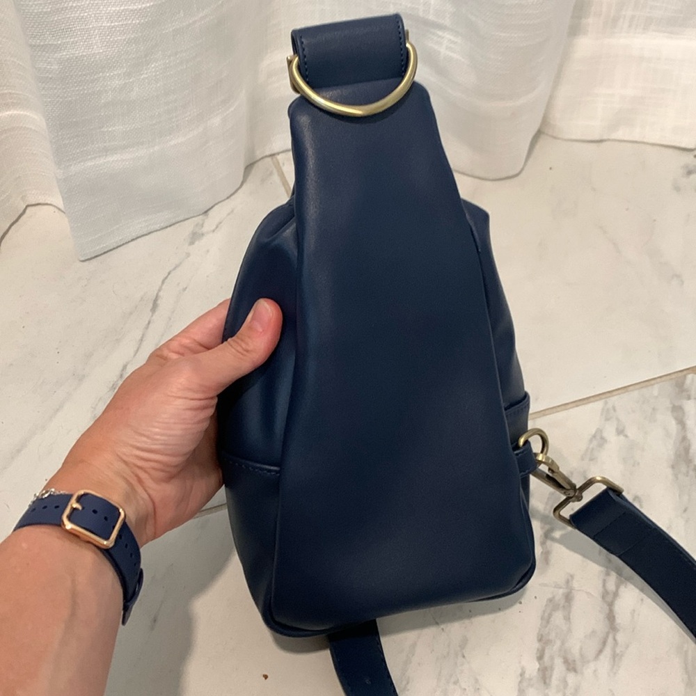 Anthropologie vegan Sling Bag - Picture 6 of 7
